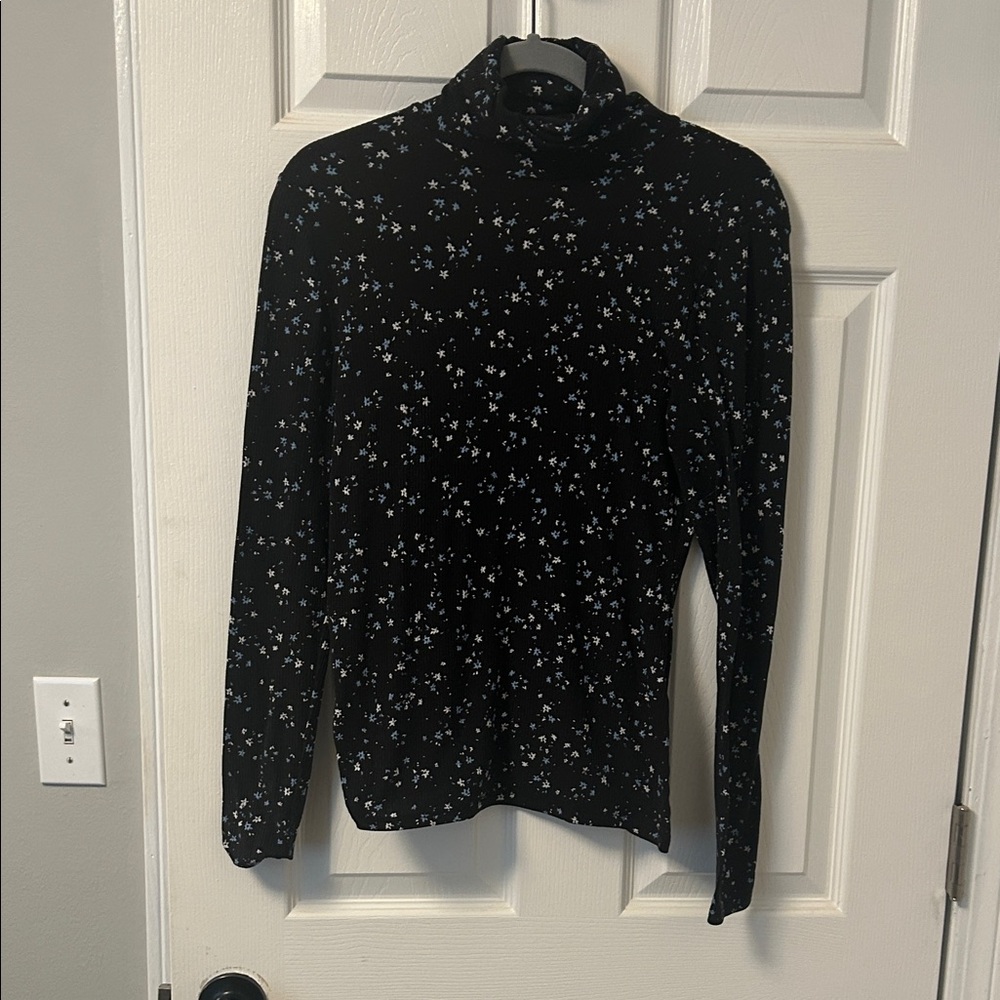 Inc  Black Top with White Star Accents